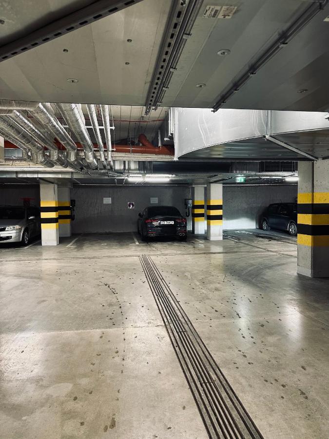 Premium With Parking, Air Condition And Balcony Apartment