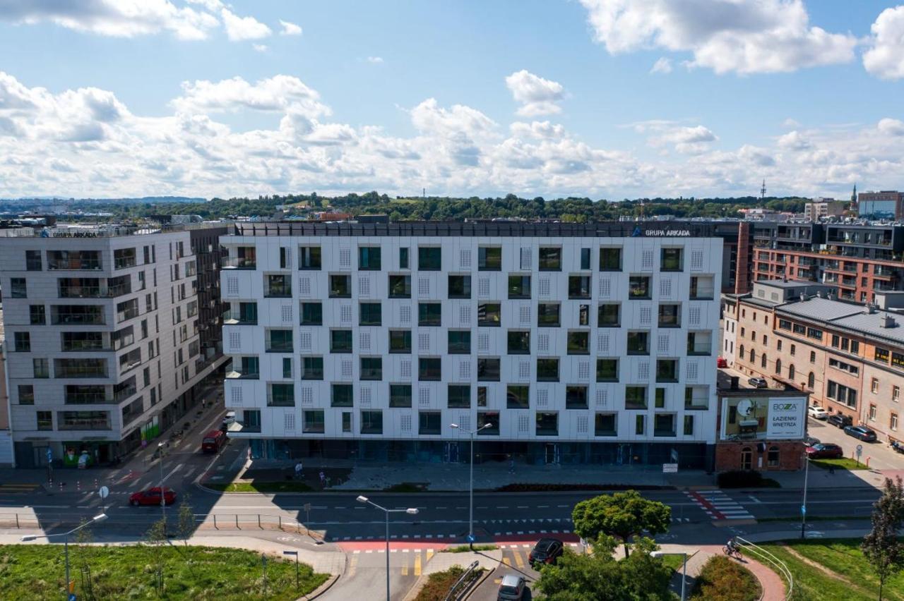 Premium With Parking, Air Condition And Balcony Apartment
