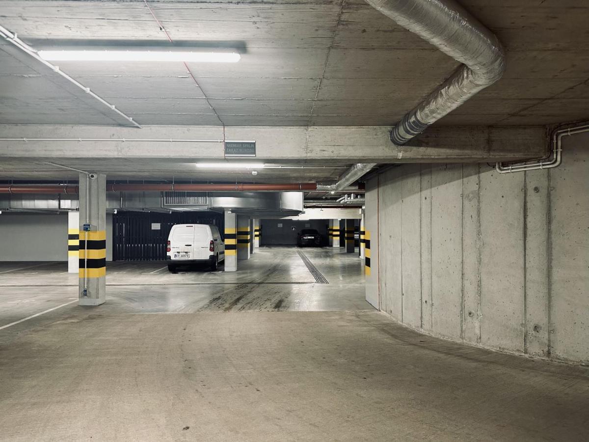 Premium With Parking, Air Condition And Balcony Apartment